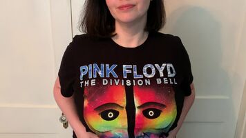 If you’re not a Pink Floyd fan, maybe you can appreciate what’s under the shirt 44❤️