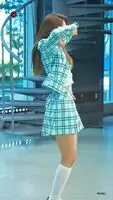 Loona - Yves