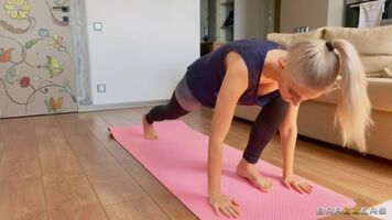 Eva Elfie downblouse Yoga