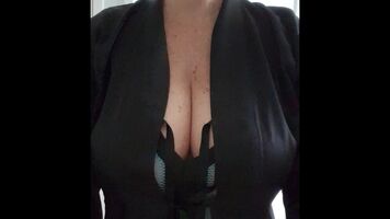 It's so hard taking this off!! I need your help😉 xx 55yo 🇦🇺